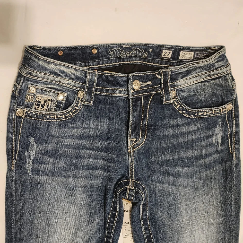Miss Me Jean's Capris - Picture 6 of 7